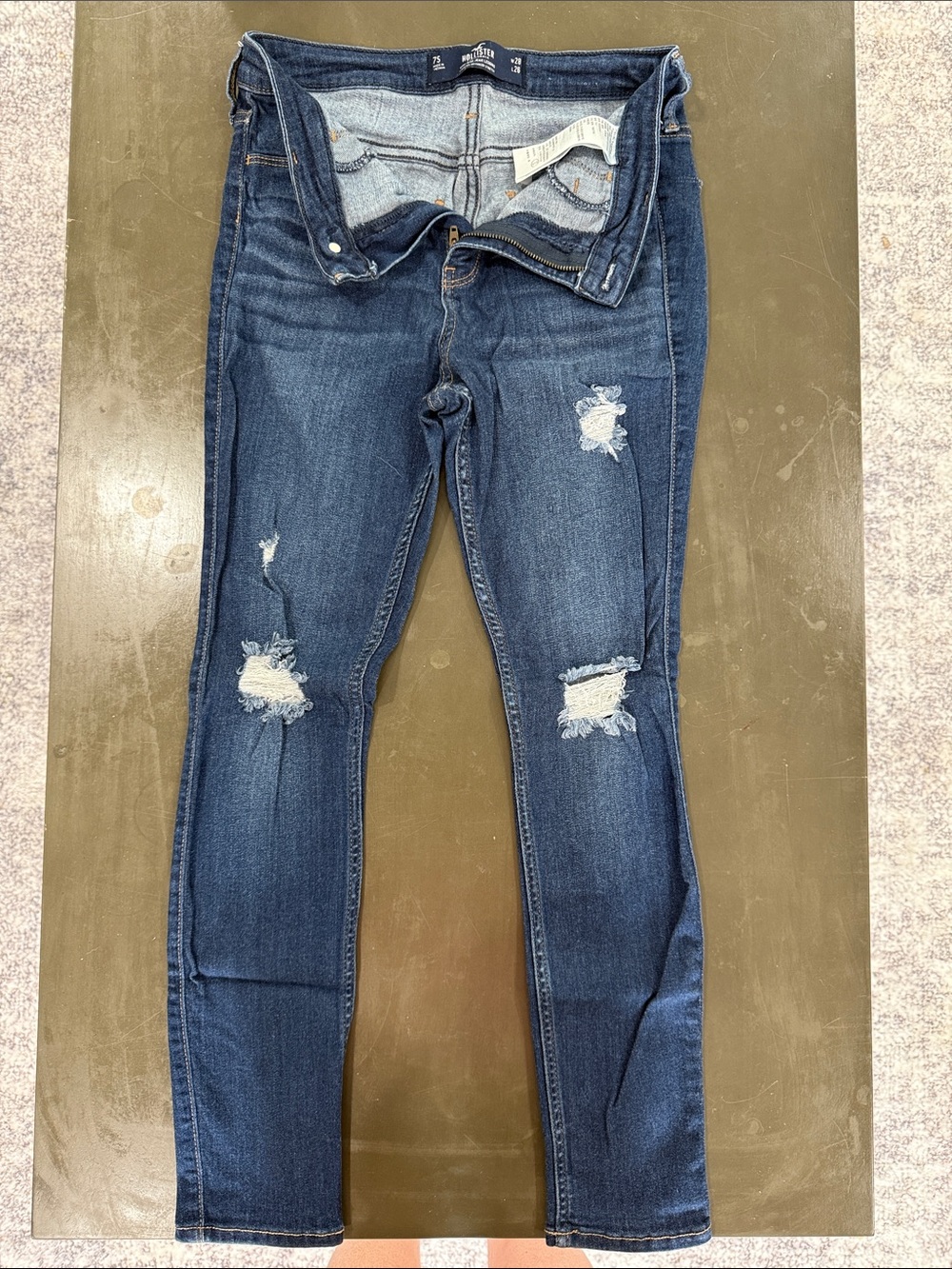 Dark Blue Hollister Distressed Women's Skinny Jeans